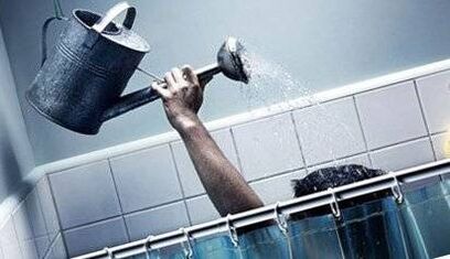 Douche de contraste avant d'utiliser du soda